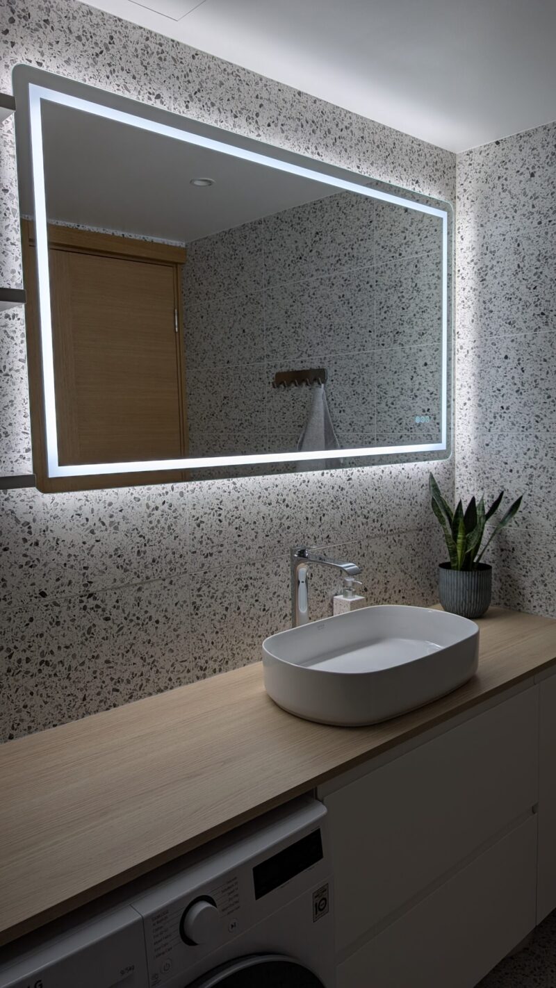 HUGO 1200×800 mm ristkülikukujuline LED-peegel esivalgustuse ja tagumise valgustusega (2 LED-riba) — изображение 12