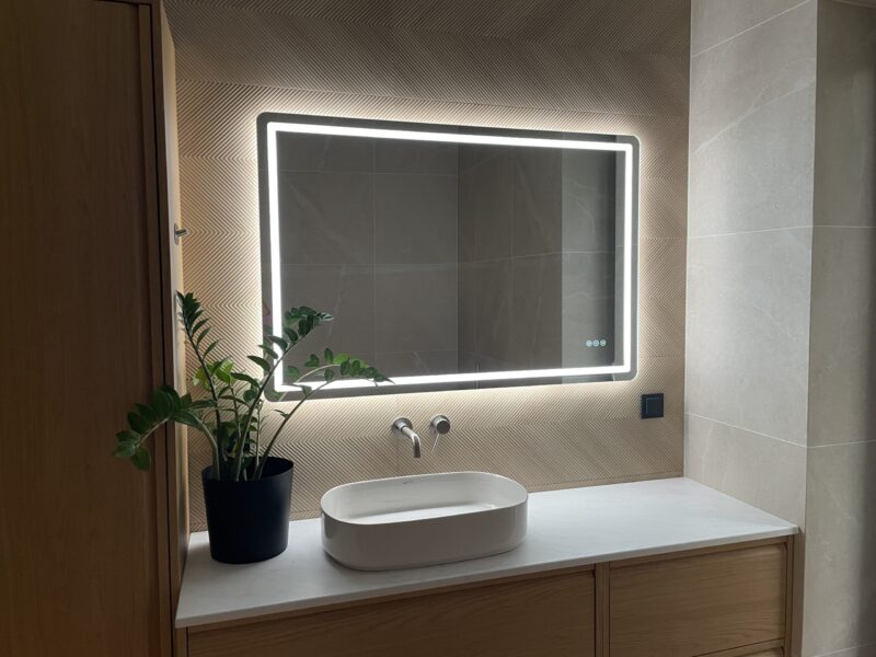 HUGO 1200×800 mm ristkülikukujuline LED-peegel esivalgustuse ja tagumise valgustusega (2 LED-riba) — изображение 10