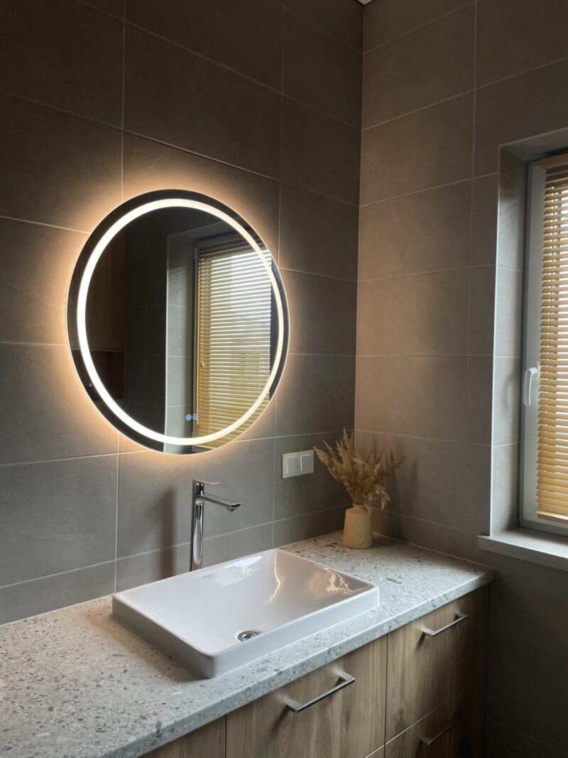 SARA 700 mm ümmargune LED-peegel esivalgustuse ja tagumise valgustusega (2 LED-riba) — изображение 10
